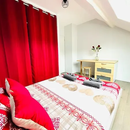 Le Red Loft A 5min Du Centre-ville Avec Parking Privatif Gratuit Appartement